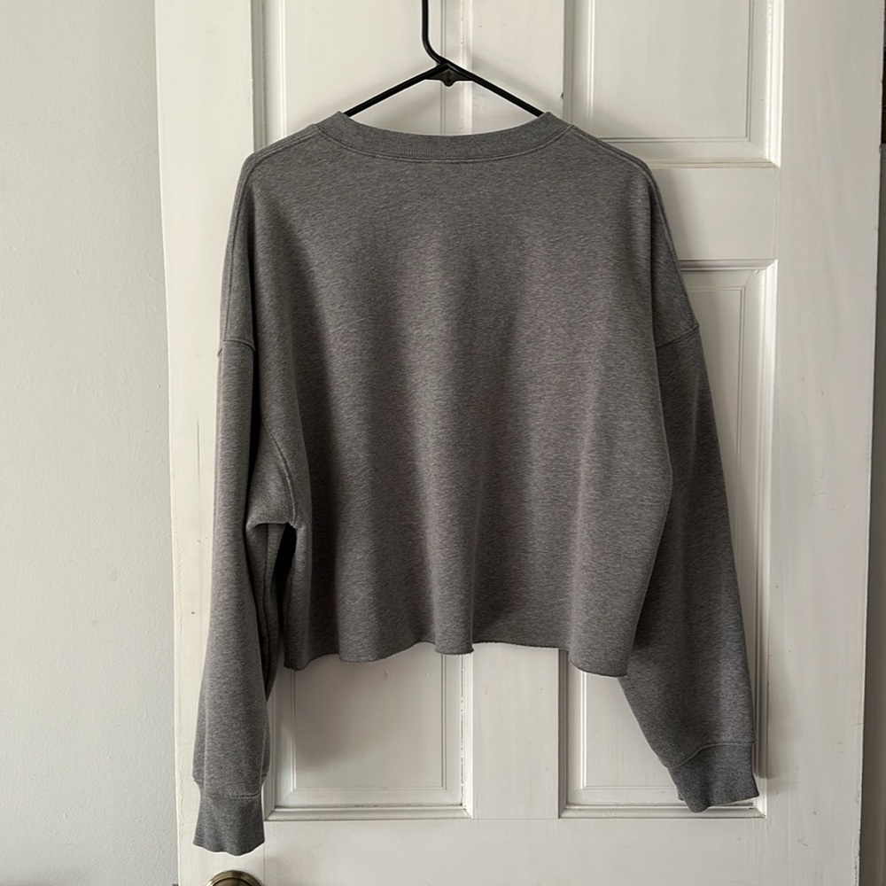 Cropped Sweatshirt - Picture 2 of 5